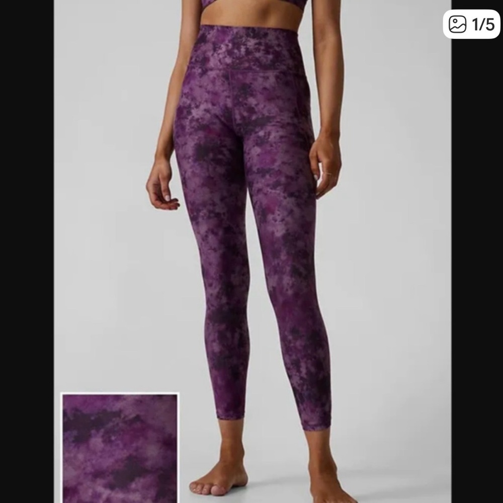 ATHLETA 💜💕 Salutation Stash Pocket II 7/8 tight